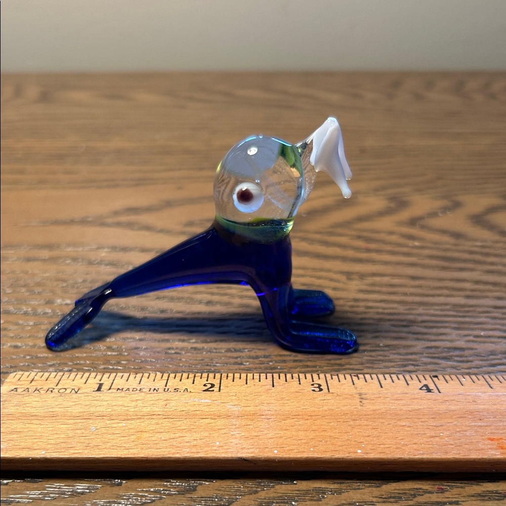 Vintage Glass Walrus Figurine Blue Hand Blown Mid Century 1970s âAS ISâ - Picture 4 of 9